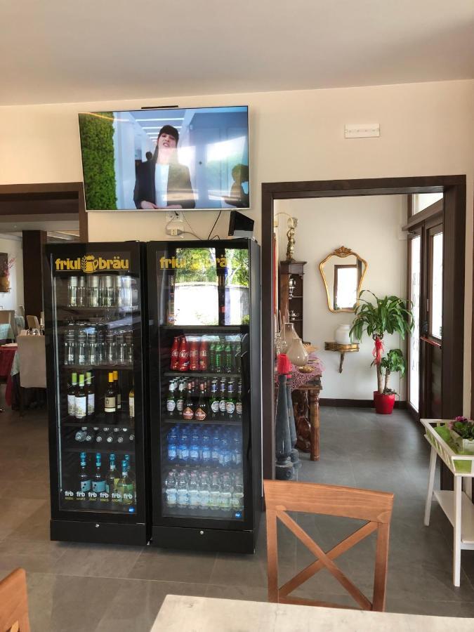 Locanda Rossa Hotel Romans di Varmo Ngoại thất bức ảnh
