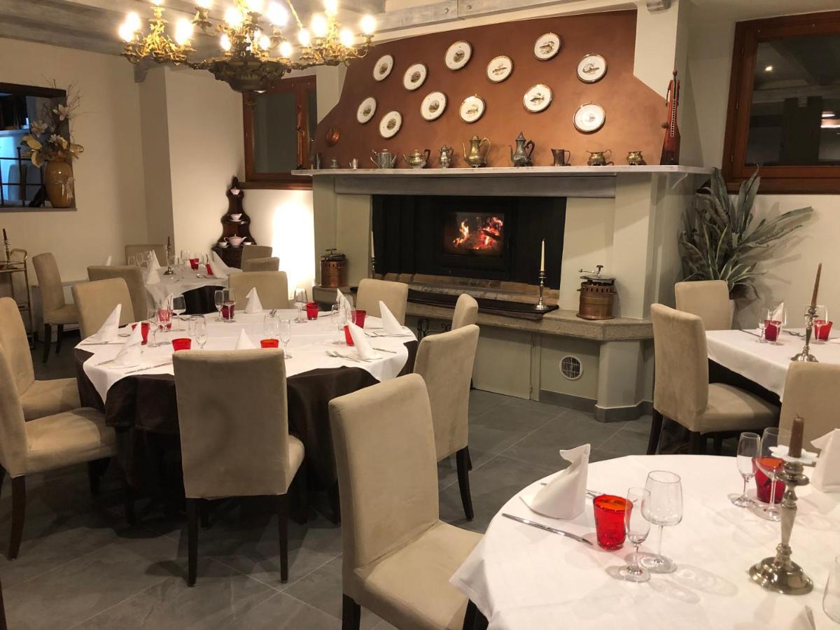 Locanda Rossa Hotel Romans di Varmo Ngoại thất bức ảnh