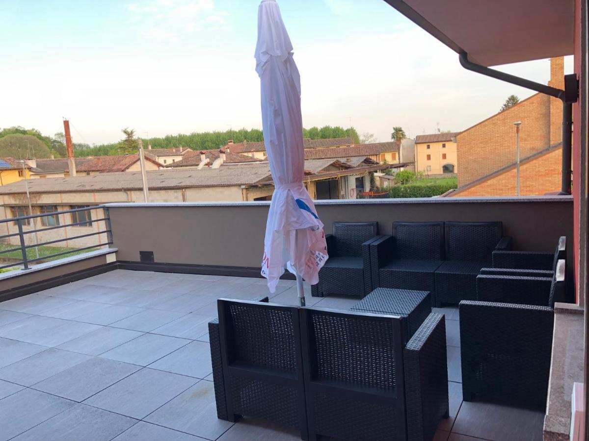 Locanda Rossa Hotel Romans di Varmo Ngoại thất bức ảnh