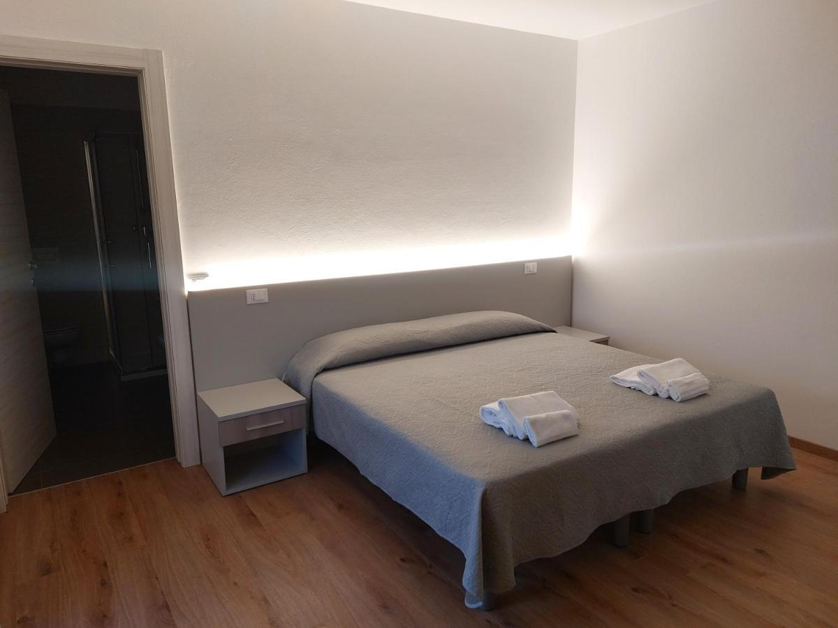 Locanda Rossa Hotel Romans di Varmo Ngoại thất bức ảnh