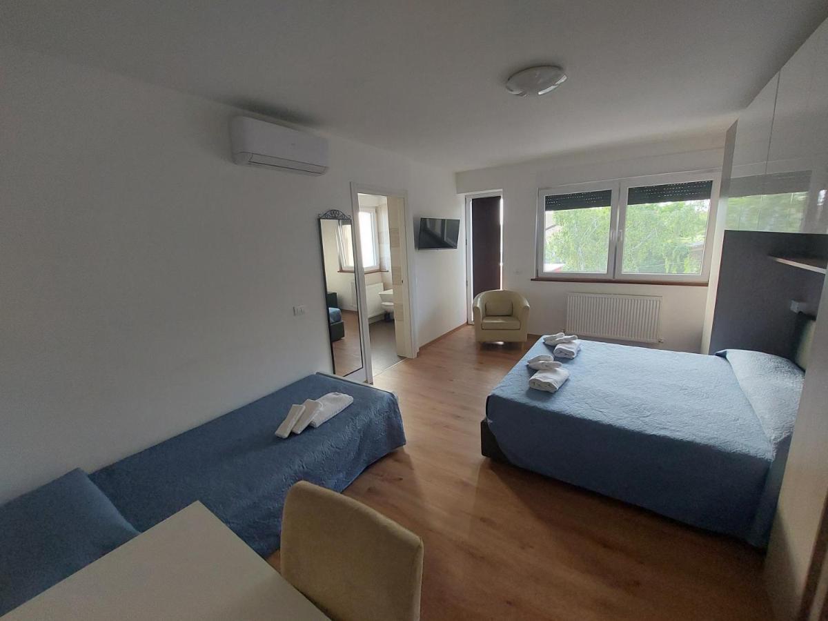 Locanda Rossa Hotel Romans di Varmo Ngoại thất bức ảnh